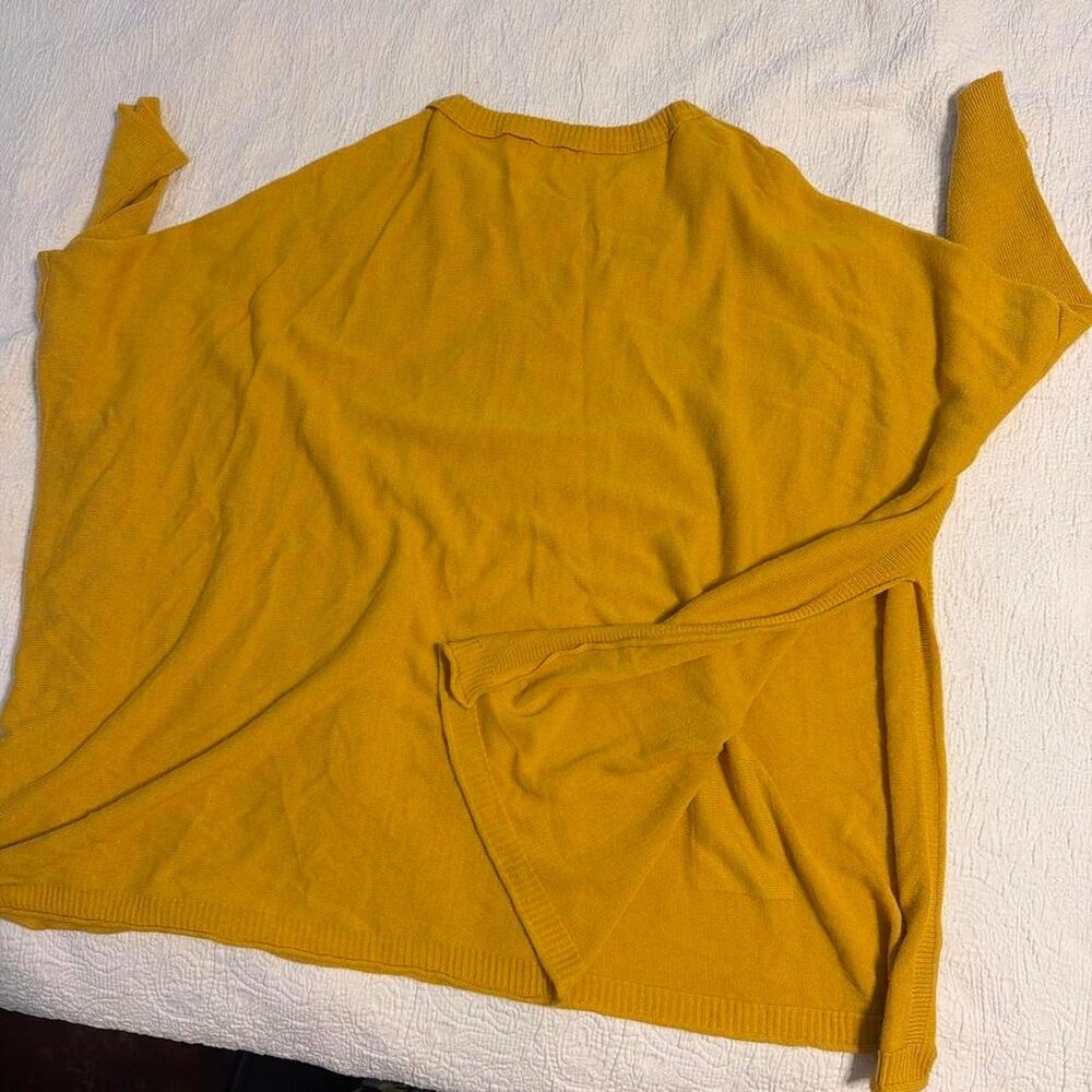 Yellow Gold Boxy Sweater - Picture 5 of 5